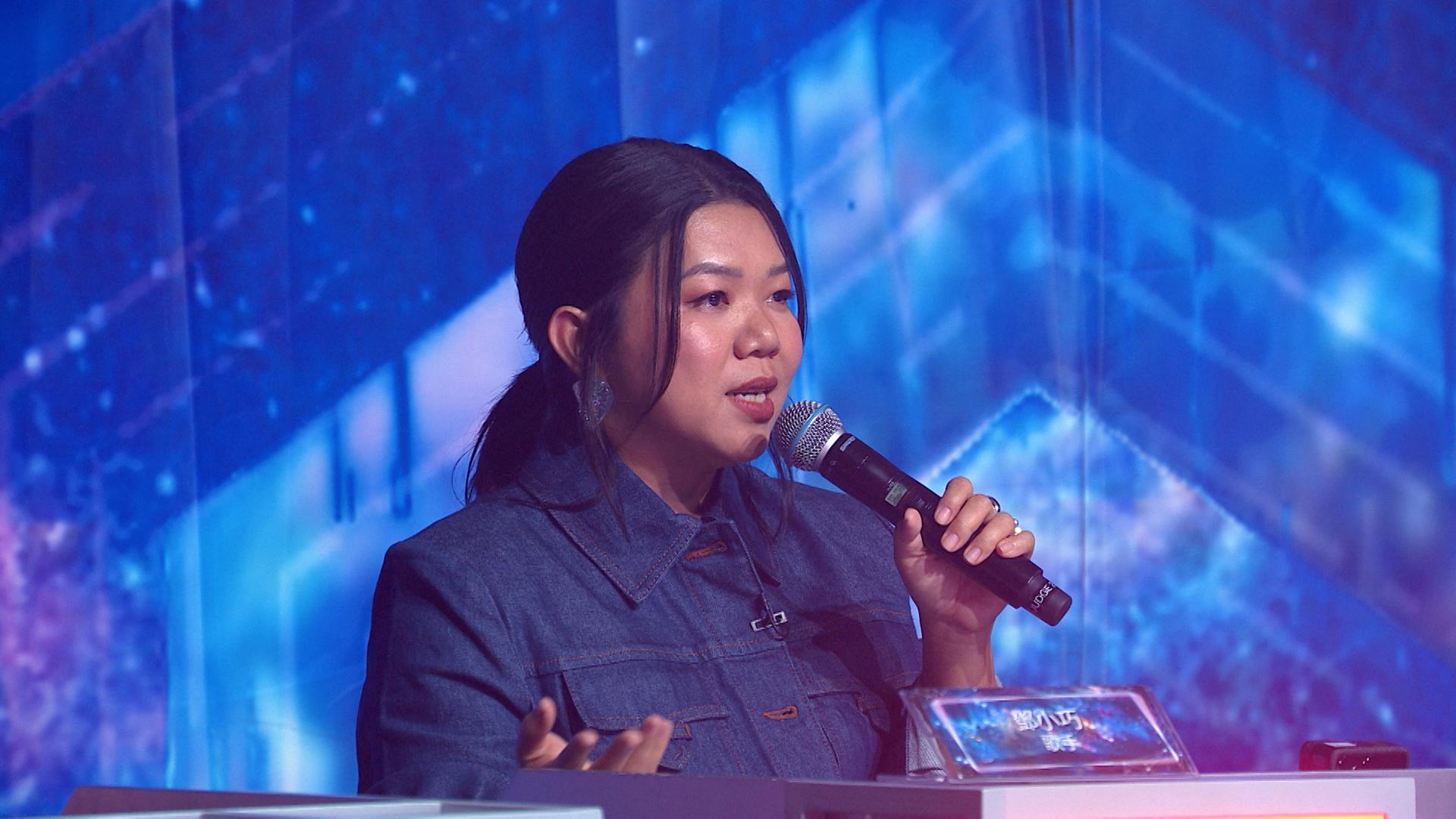 同樣是比賽出身的鄧小巧寄語牛牛和Homing「離開才是開始」。