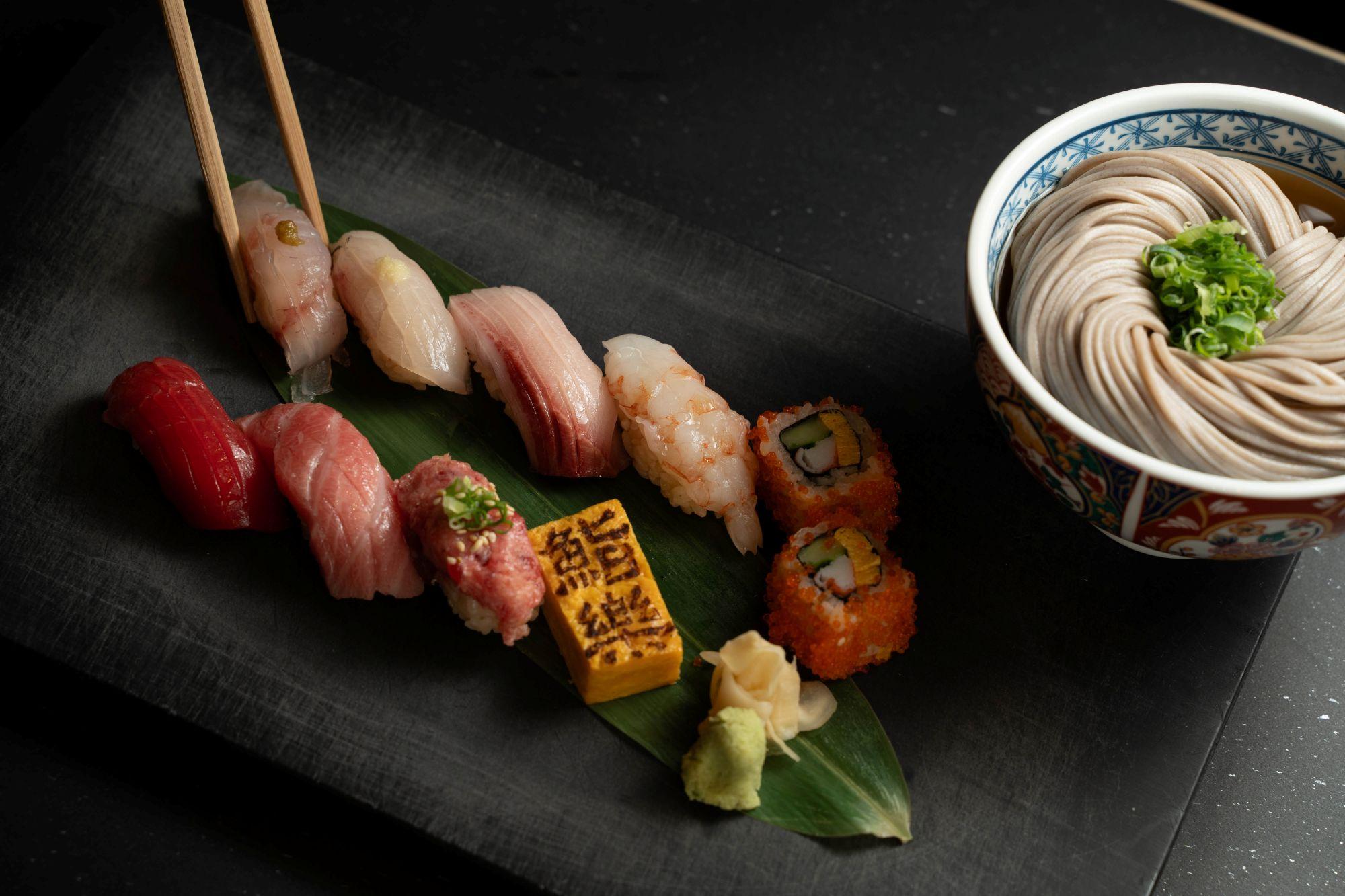 御膳「山幸」藍鰭吞拿魚手握壽司10貫、蕎麥麵、味噌湯 $178