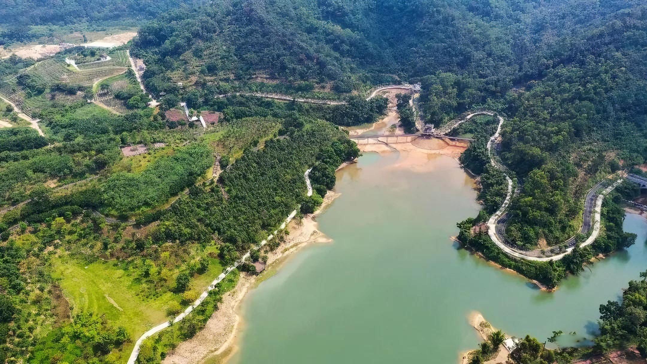 中山金鐘湖公園綠道圍繞金鐘水庫而建,沿途能夠飽覽霸上及霸下濕地兩區的風光。(圖片來源:中山網)