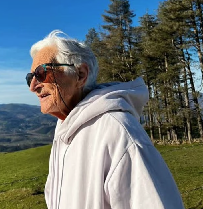 拉薩每日做gym舉鐵,誰看得出她已經101歲?(互聯網)