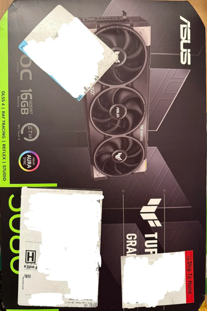 唯打開顯示卡的盒子後,顯示卡竟然變成數塊石頭。(Reddit)