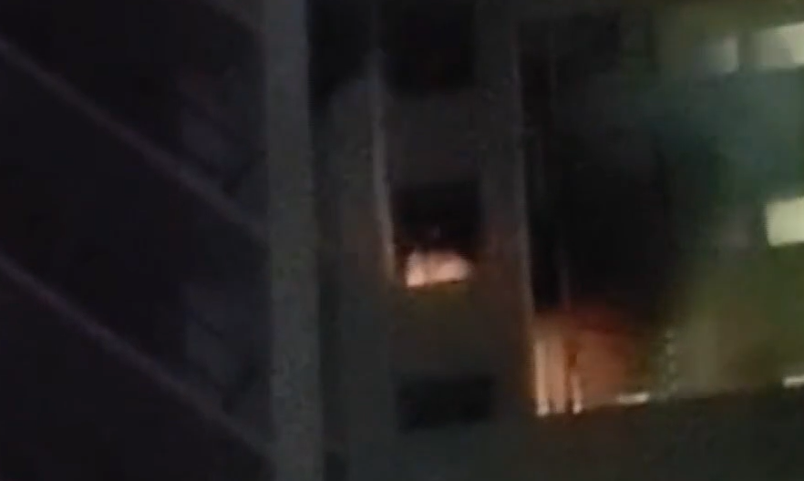 天水圍天澤邨單位起火(有線新聞片段截圖)