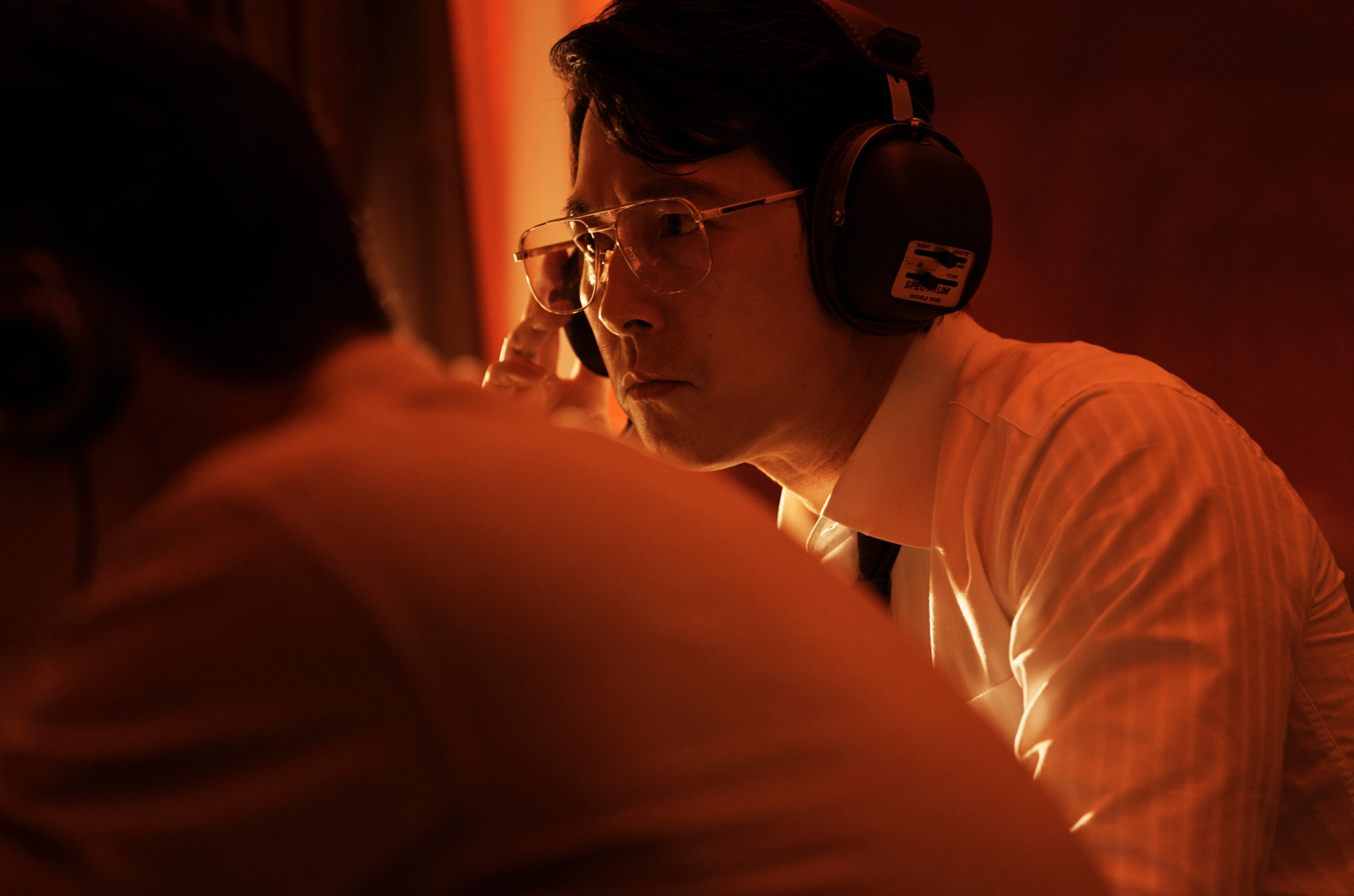 鄭雨盛飾演檢察官張健榮。