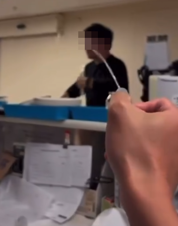 社交平台有網民上載影片,指有公立醫院醫護人員於當值期間「玩針筒」,以針筒「射水」嬉戲,並拍片上載到自己的社交媒體帳戶。(Threads)