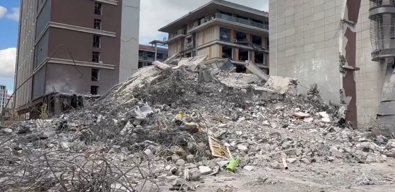 KK園區494幢涉及賭詐犯罪的建築物已被拆除,亞太新城賭詐園區也被徹底清剿。(央視)