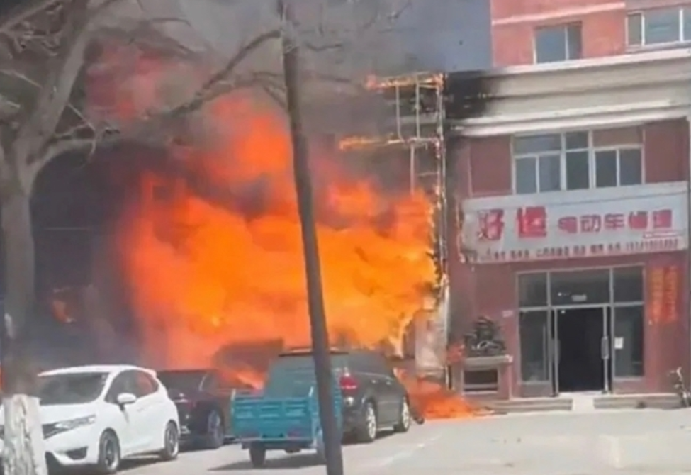 遼寧省遼陽三里廚娘飯店今年4月發生造成22死3人受傷的重大火災事故(網上圖片)