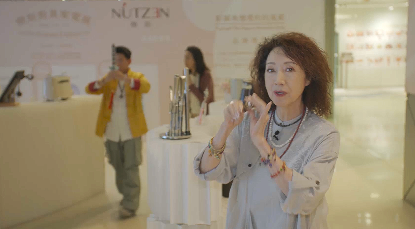 香港方面公開岑珈其和謝雪心的被刪片段。