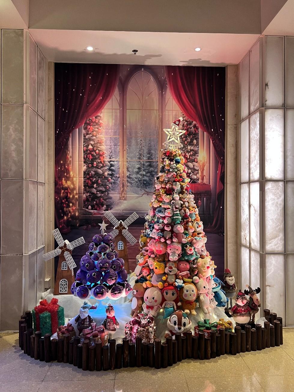 提子公仔聖誕樹。(警務處提供)