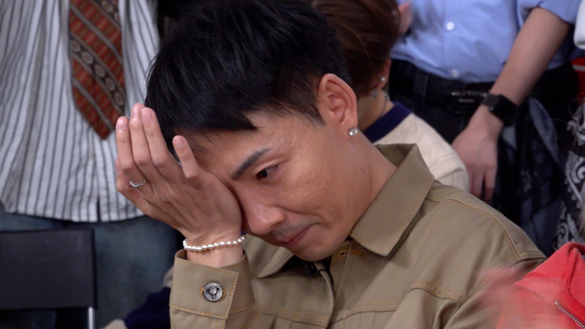 音樂顧問徐浩被A4組的演出所感動。