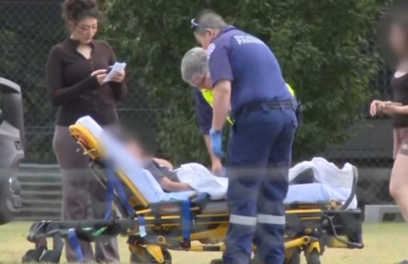 5名9至13歲兒童墮地,他們手臂、背部、肩膀受傷。(YouTube)