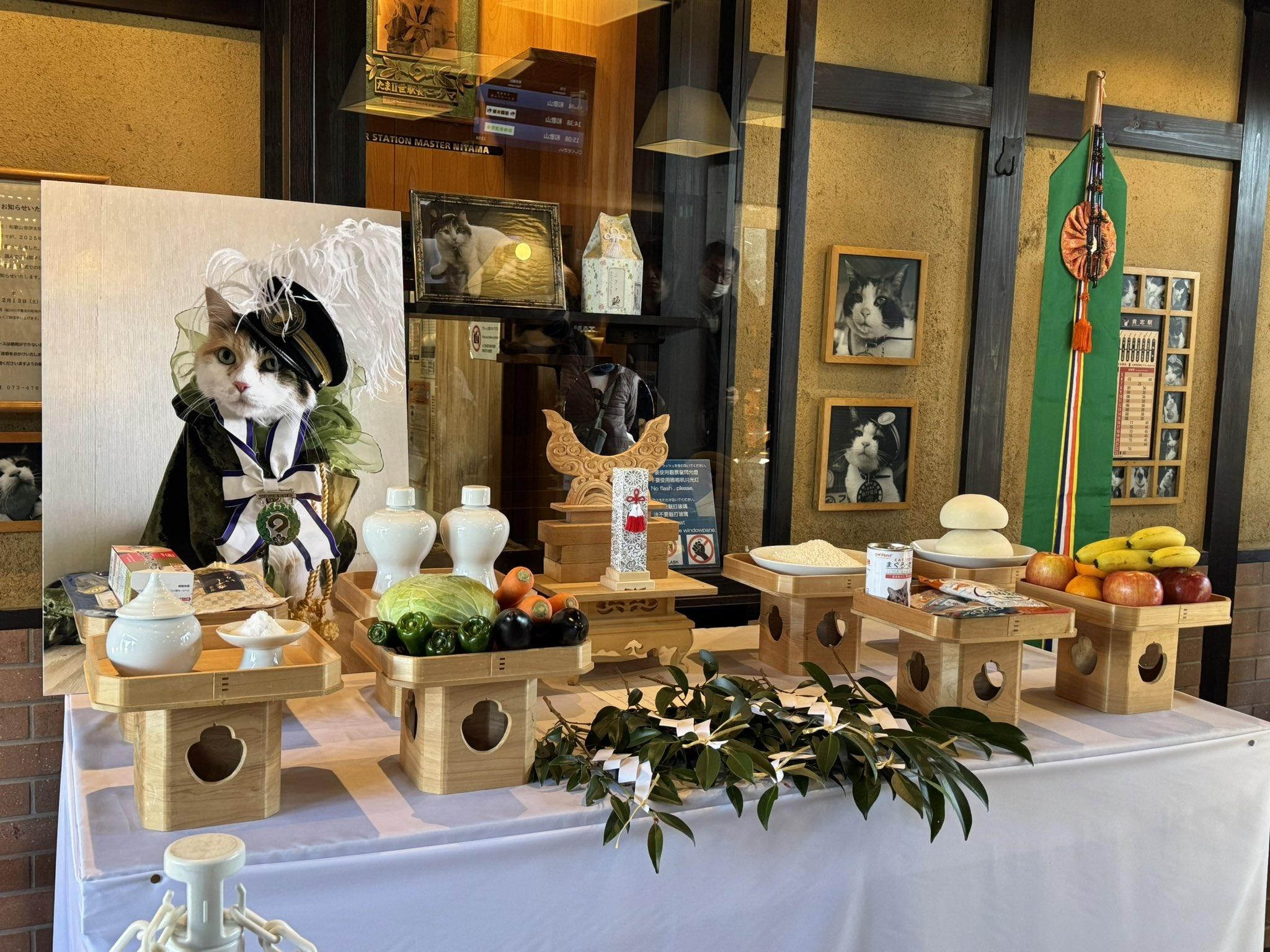 Nitama的社葬13日在貴志站車站舉行。(X)