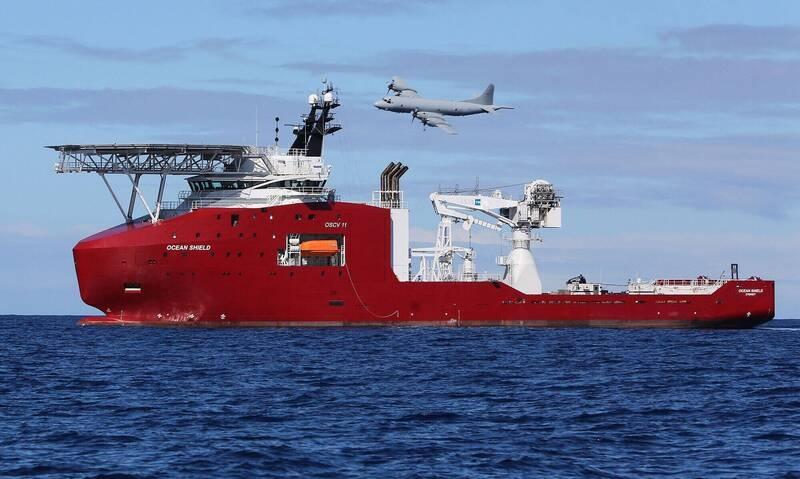 2014年澳洲海軍「海洋盾牌號」(Ocean Shield)協助搜尋MH370。(網上圖片)