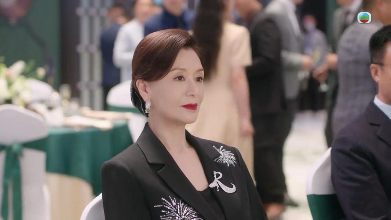 Madam Yuen見人就寸,仲要句句有Point,真係好有爽感。