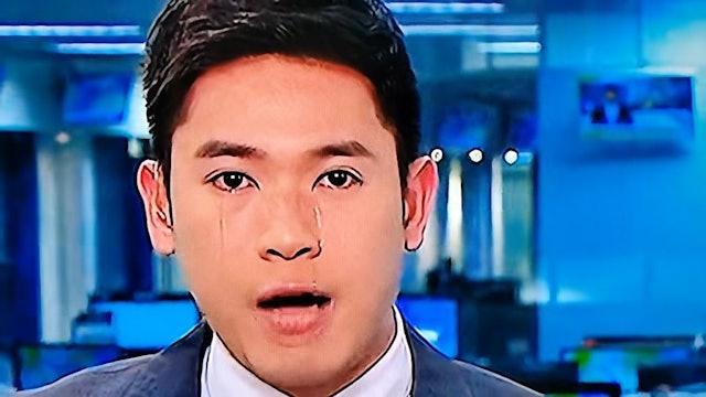 容家耀去年報樓市持續下跌消息,竟在鏡頭前流下兩行淚痕。