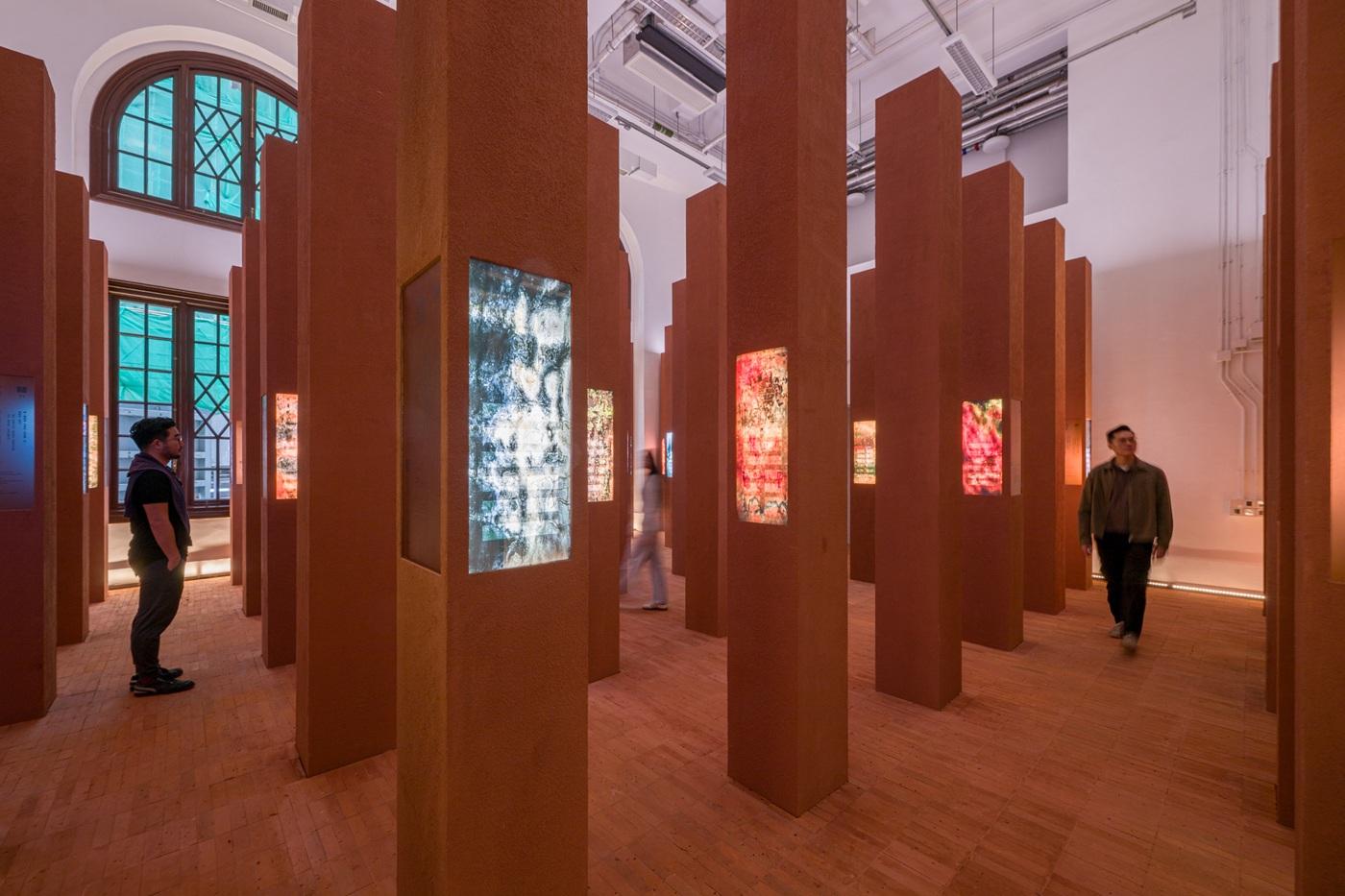 裝置作品《中國牆城》系列。