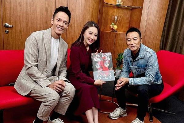 任達華接受林伽遙、蘇頌輝訪問並展示攝影集。