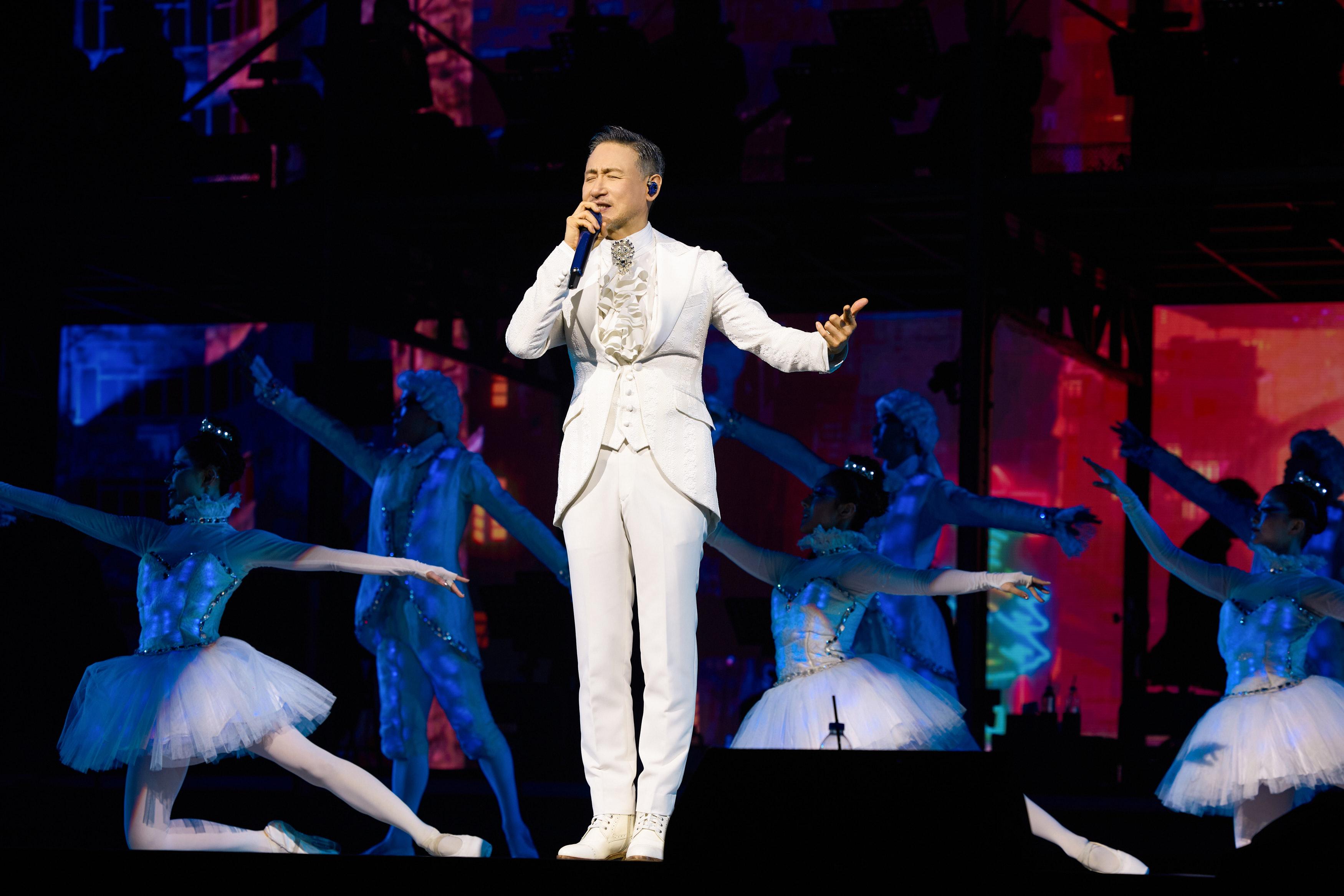 《張學友60+巡迴演唱會香港終章》昨晚於紅館開鑼