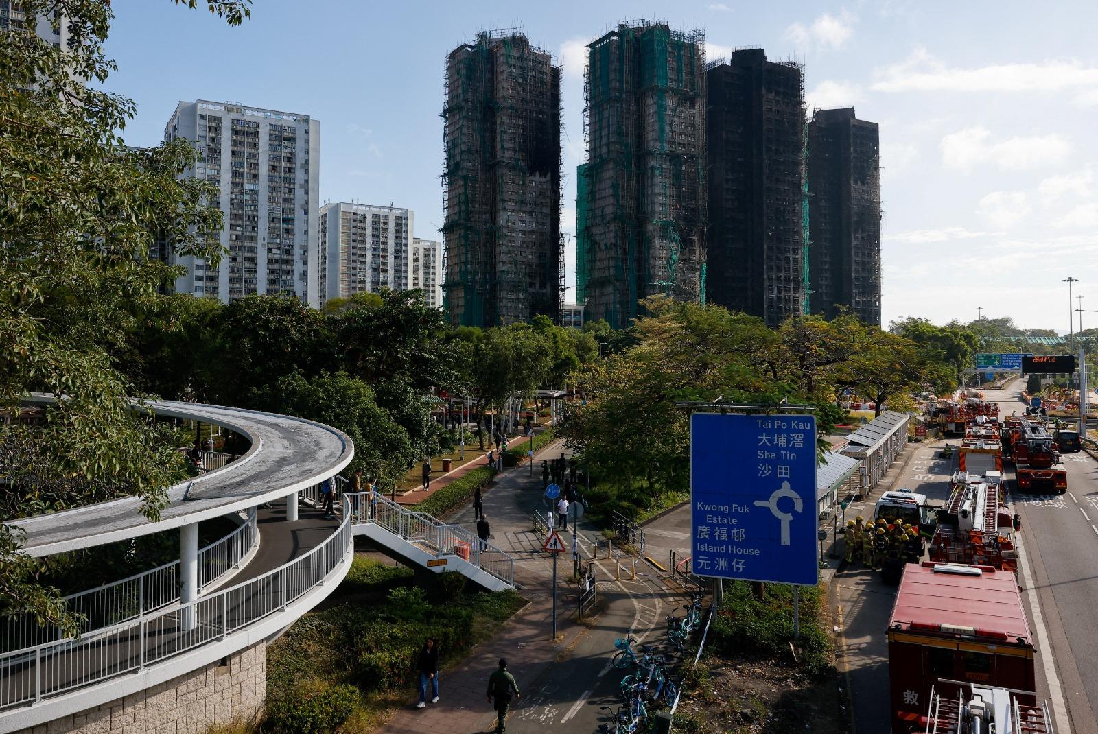 大埔宏福苑五級火造成至少159人死亡、79人受傷,31人失蹤,不少人情緒受困。(資料圖片/路透社)