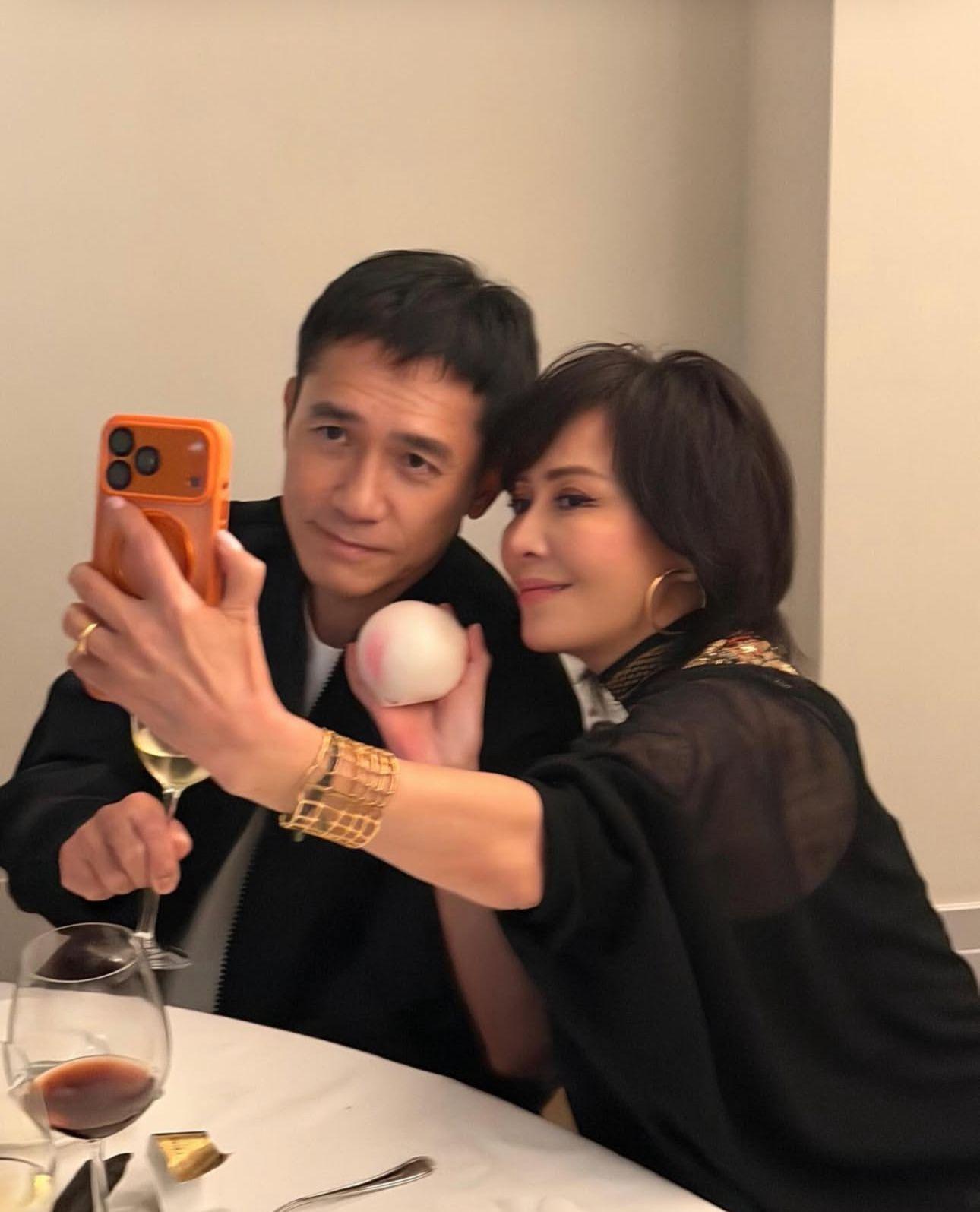 劉嘉玲和梁朝偉是圈中的恩愛夫妻。