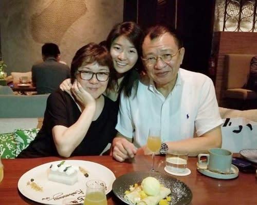 龍嬿而與許惠菁仍未能接受Benz雄突然離世。