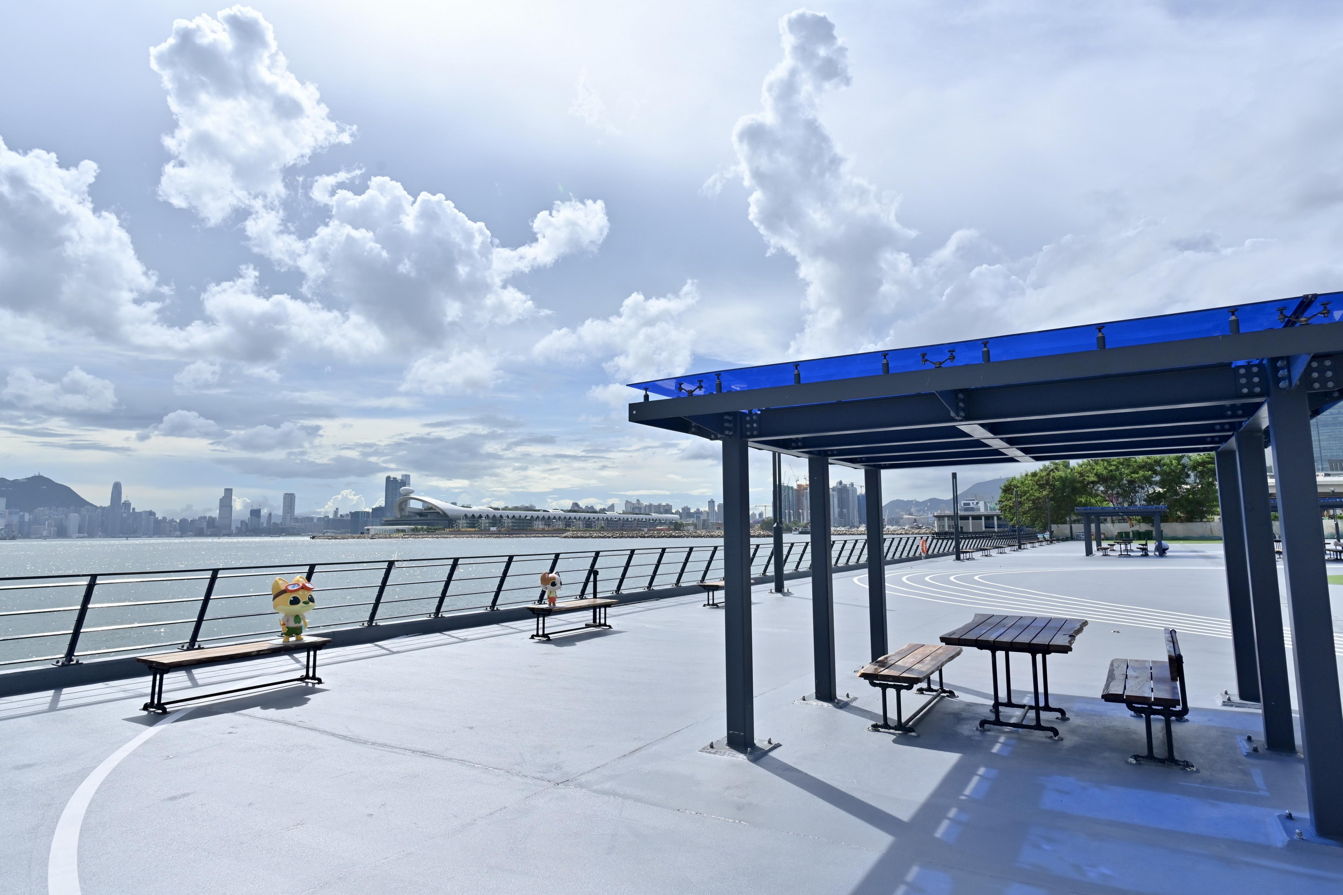 茶果嶺海濱公園可以欣賞海景,並有涼亭及廁所等設施。