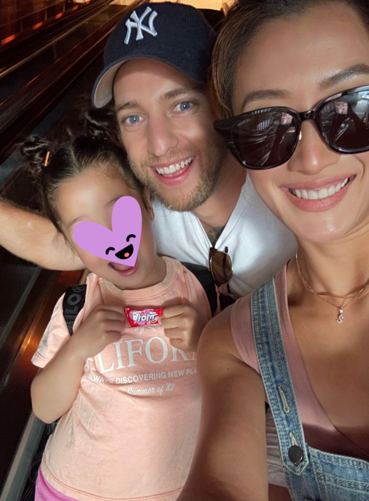 謝婷婷於2019年誕下女兒Sara。