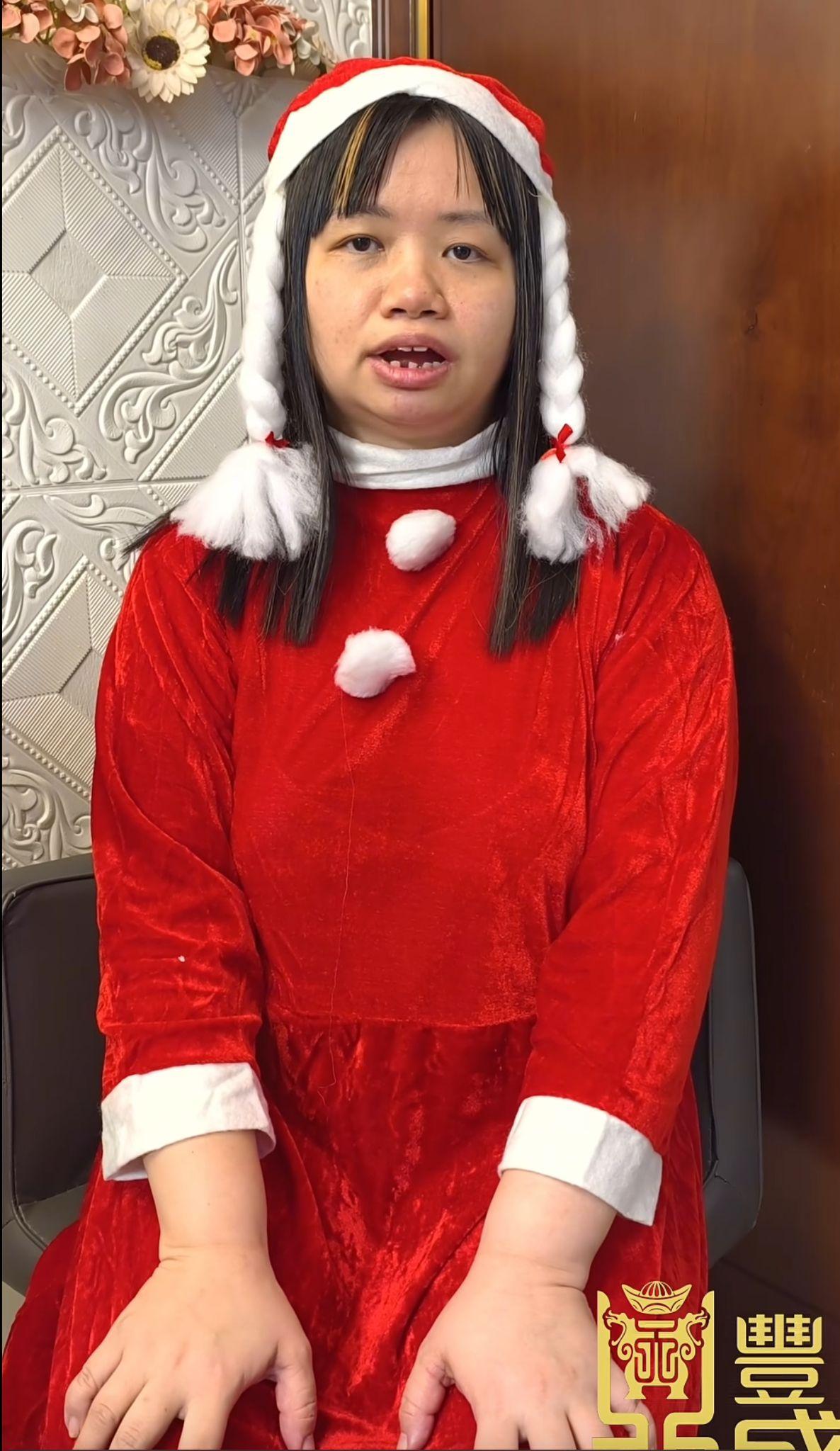 阿儀聖誕look報佳音