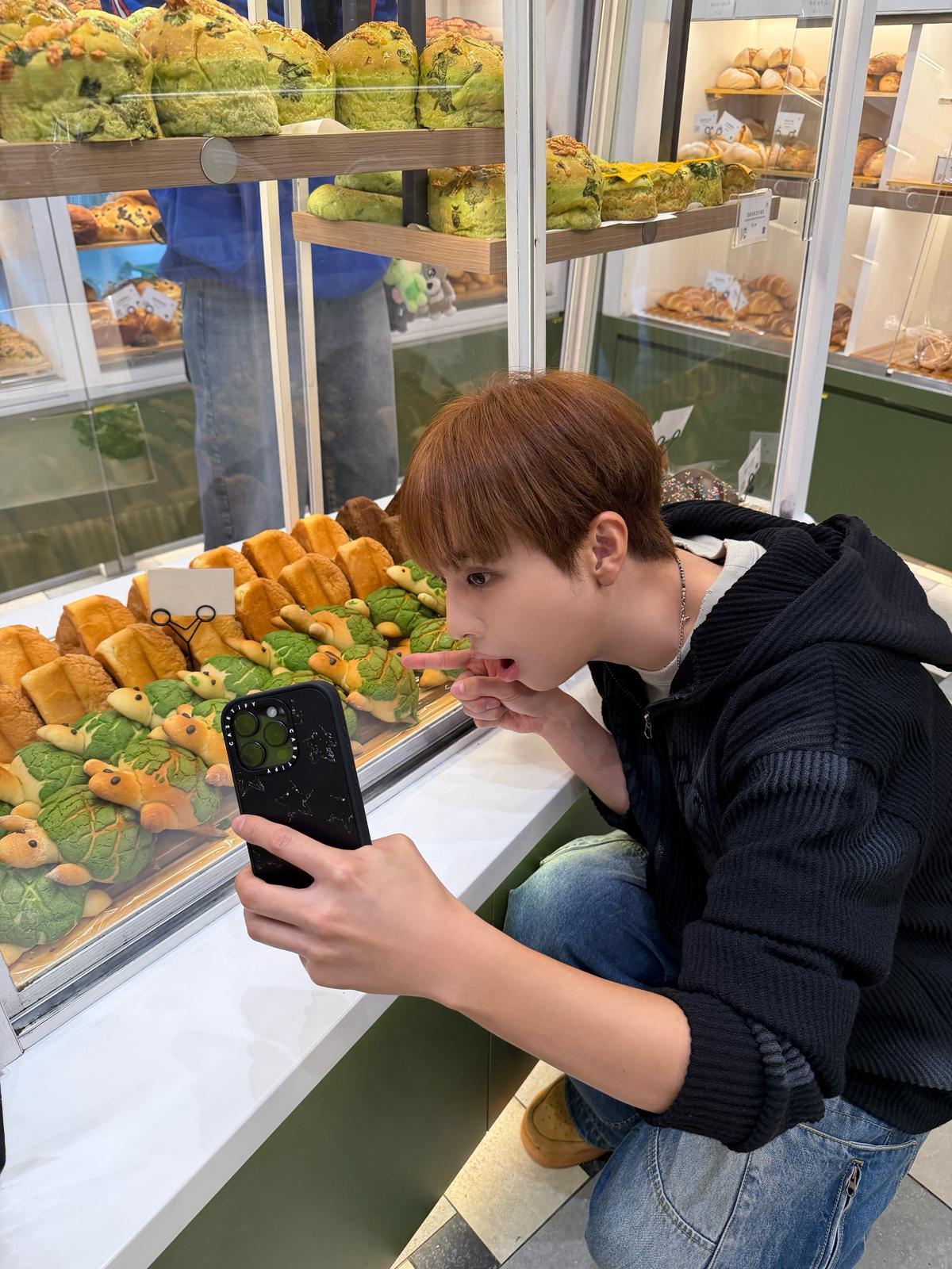 金施勳烘焙店出席「一日店長」特別活動,吸引逾百名粉絲及顧客到場參與。