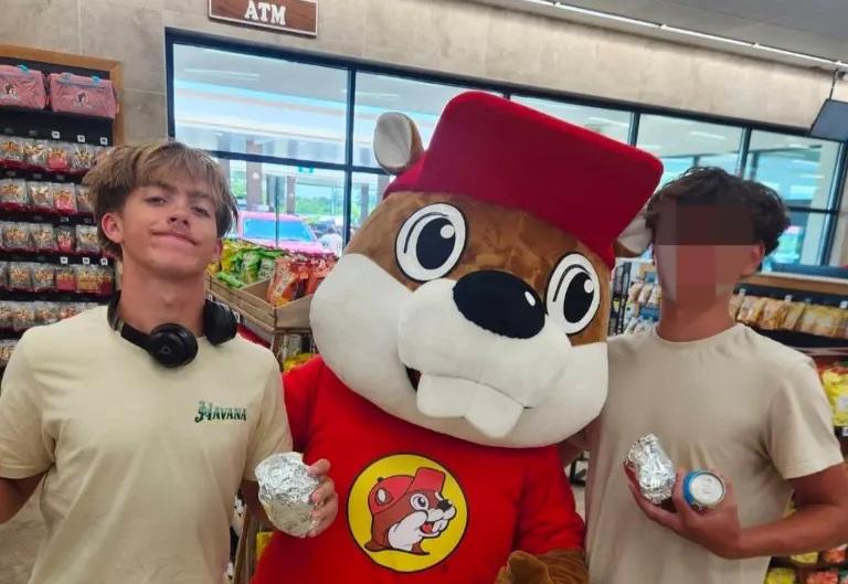 不雅照性勒索湧現 15歲少年20分鐘收120條訊息3小時後輕生