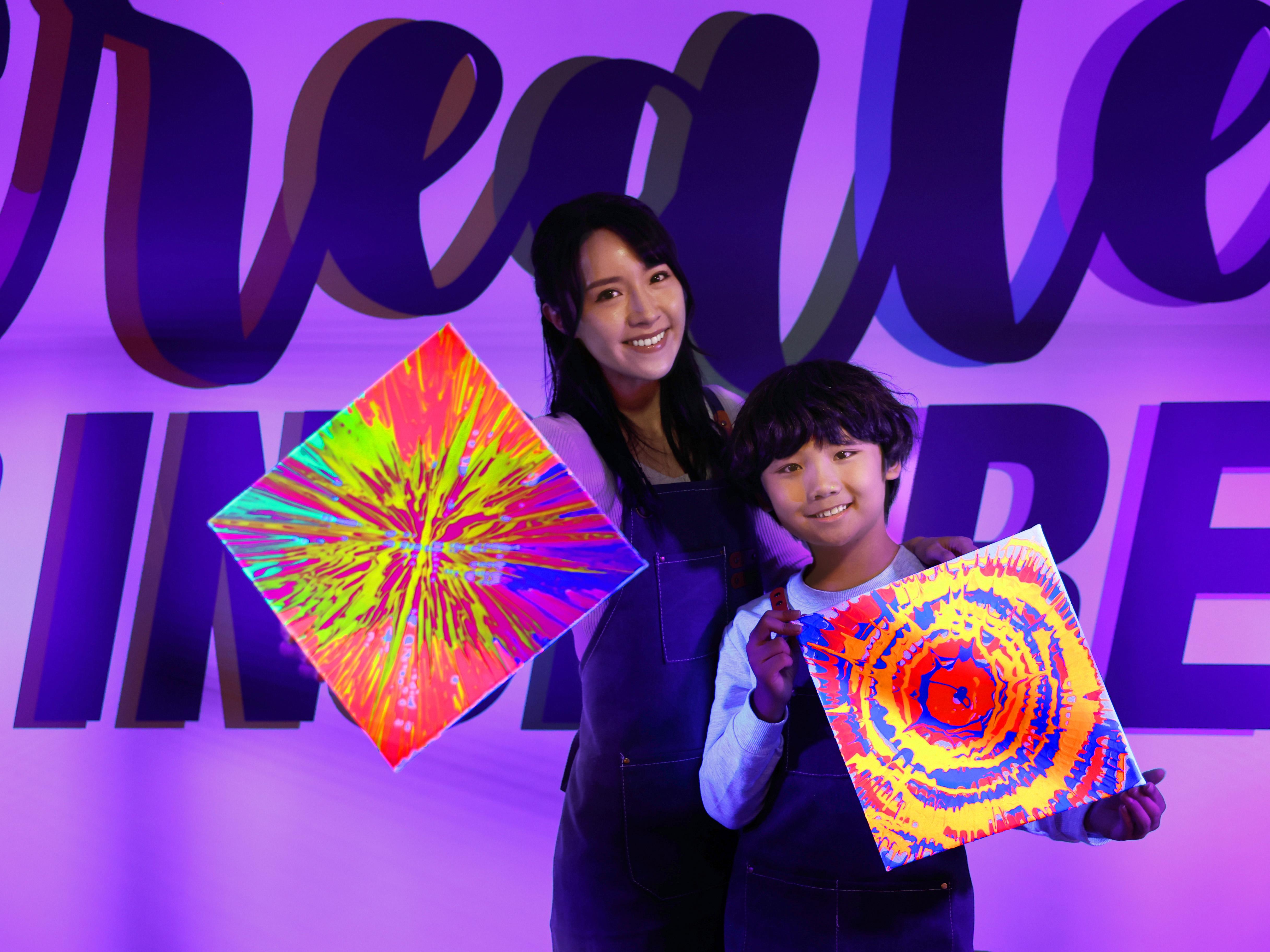 螢光旋轉畫藝工房