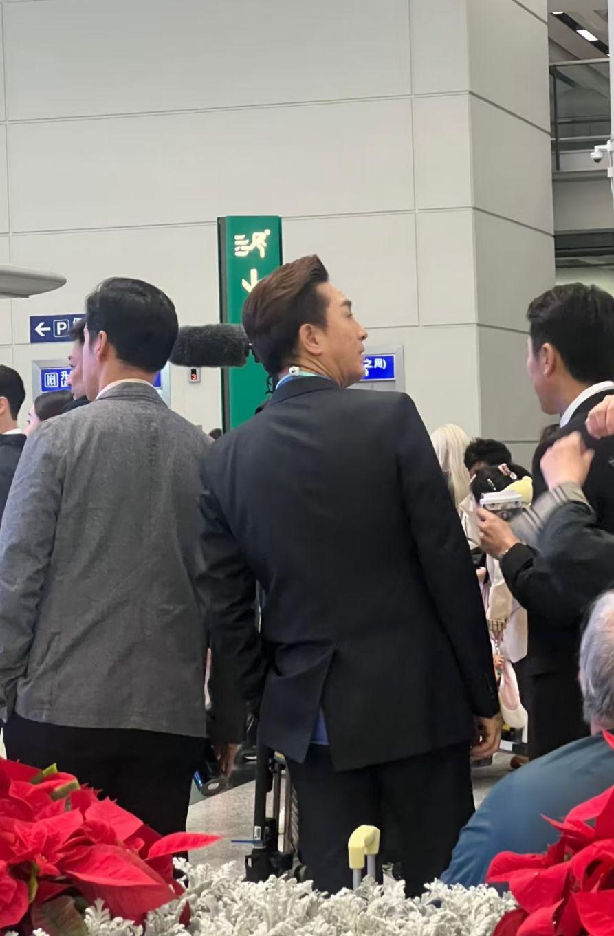 網民紛紛留言大讚馬明非常敬業。