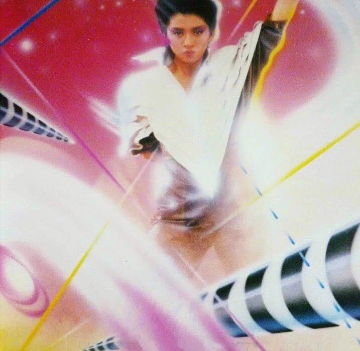 梅姐1984年唱出《飛躍舞台》的濃妝造型相當經典。