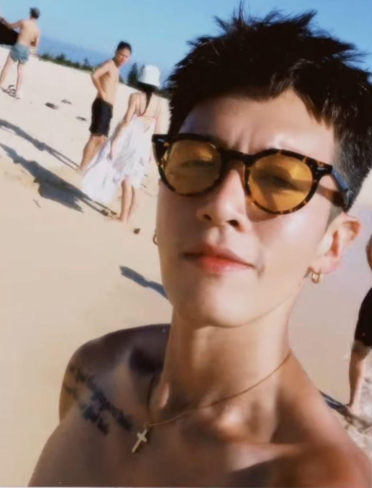 柯震東曾與蕭亞軒發展相差12歲的姐弟戀。