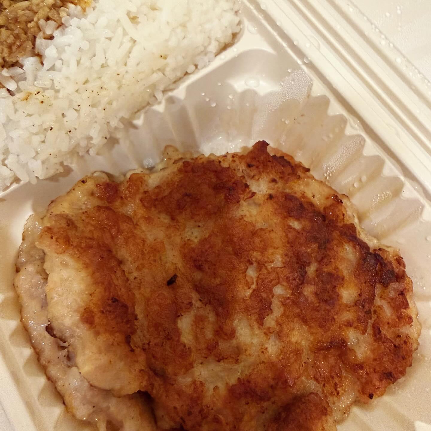 Anson Lo大讚被譽為是全亞洲最優秀的肉餅飯大件夾抵食。