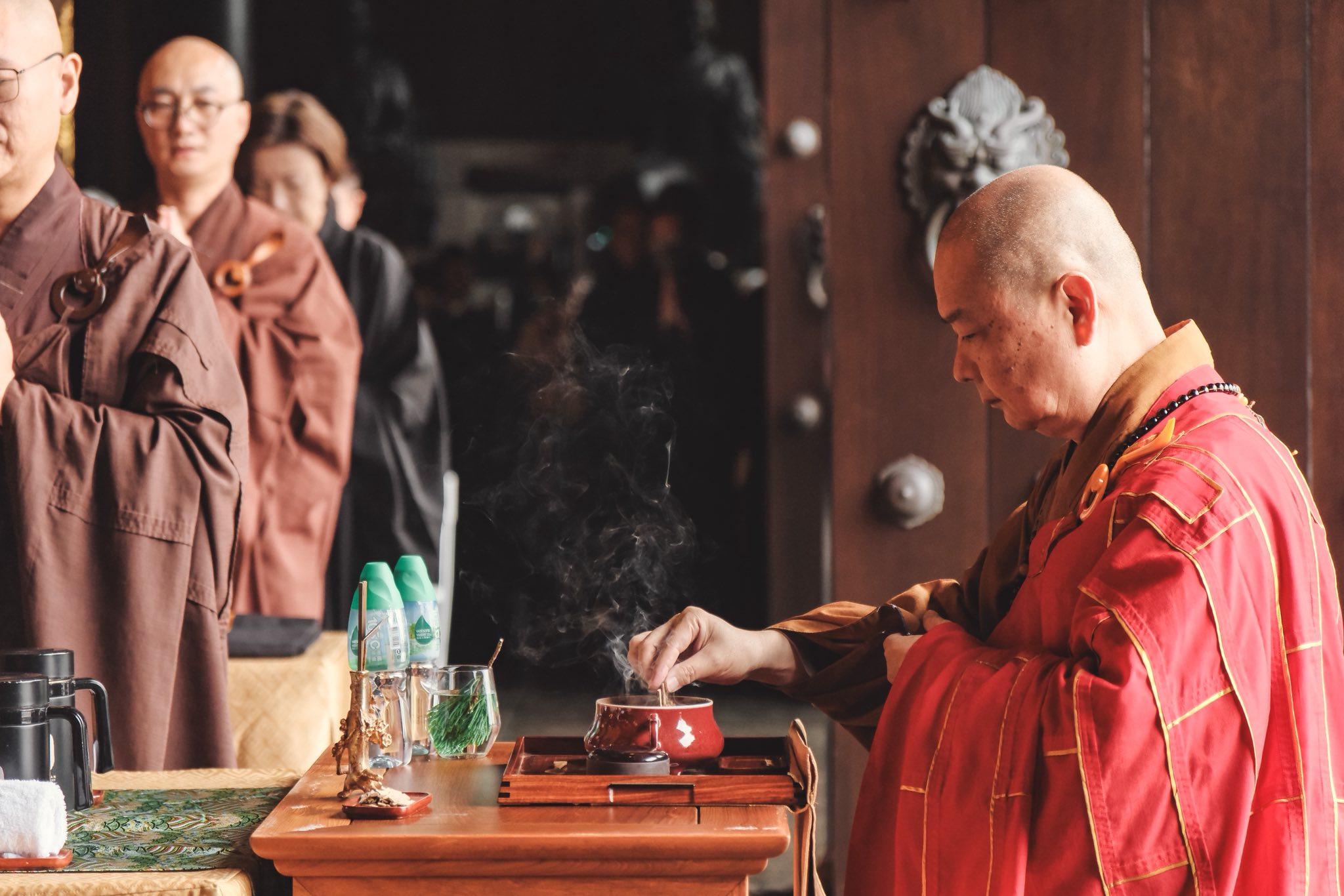 大埔宏福苑五級火|慈山寺為火災七日祈福。(fb「慈山寺」圖片)