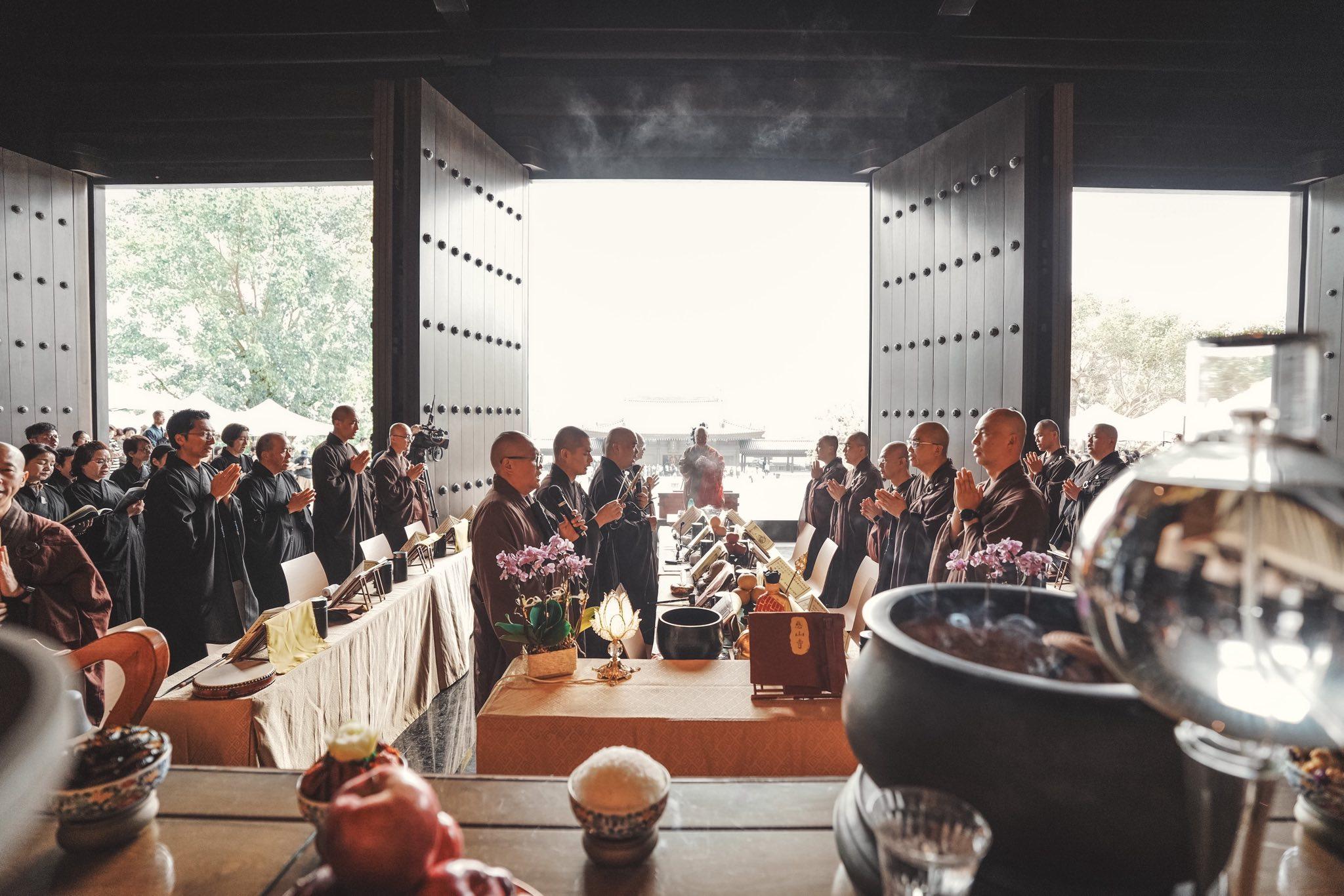 大埔宏福苑五級火|慈山寺為火災七日祈福。(fb「慈山寺」圖片)