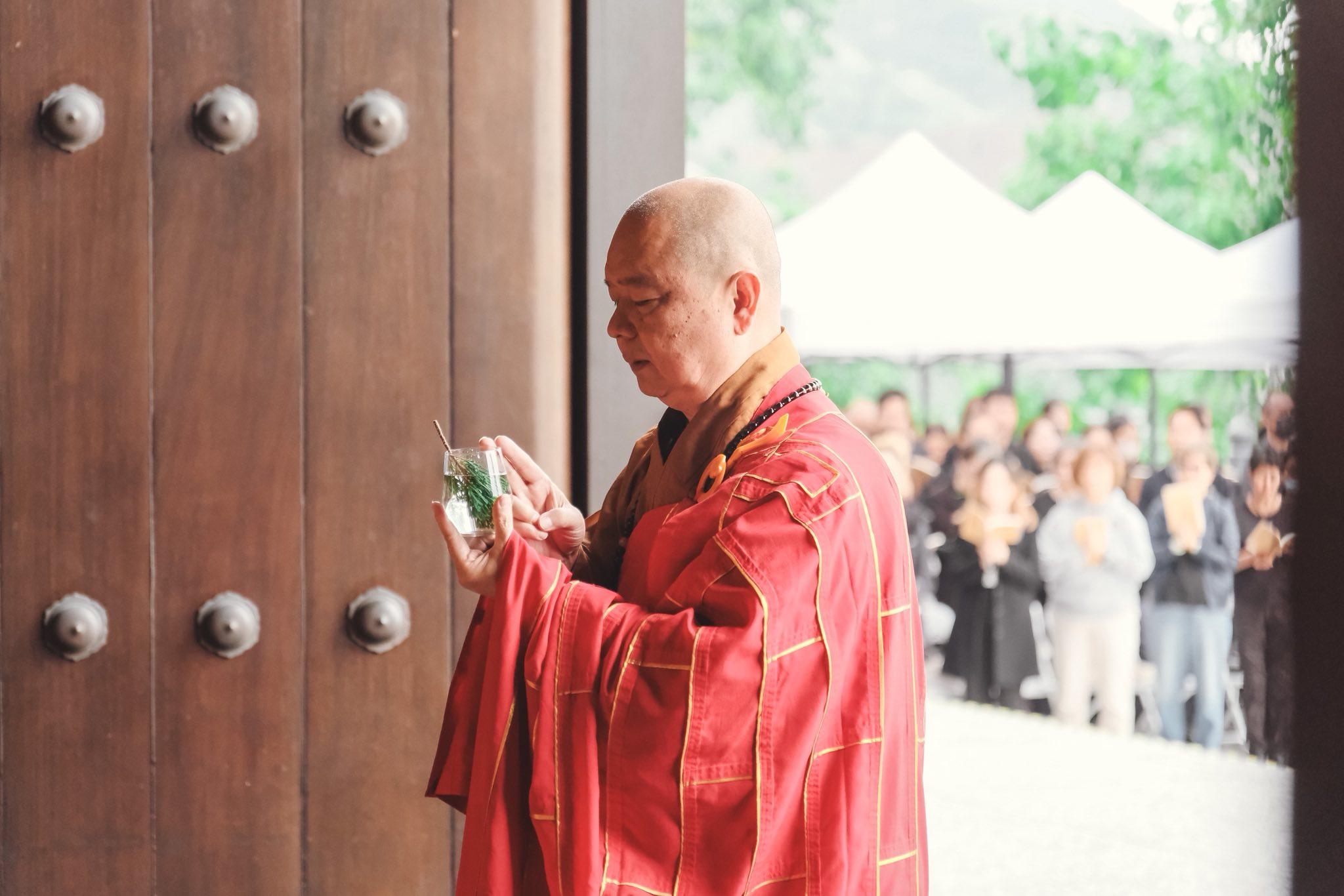 大埔宏福苑五級火|慈山寺為火災七日祈福。(fb「慈山寺」圖片)