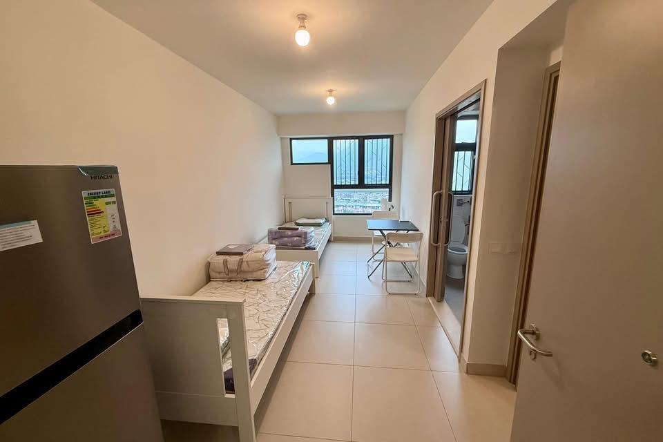 政府表明會持續支援宏福苑居民的住宿需要,已安排超過2,000個單位的過渡性房屋以及房協的單位,供宏福苑居民作較長期使用。(民政及青年事務局FB)