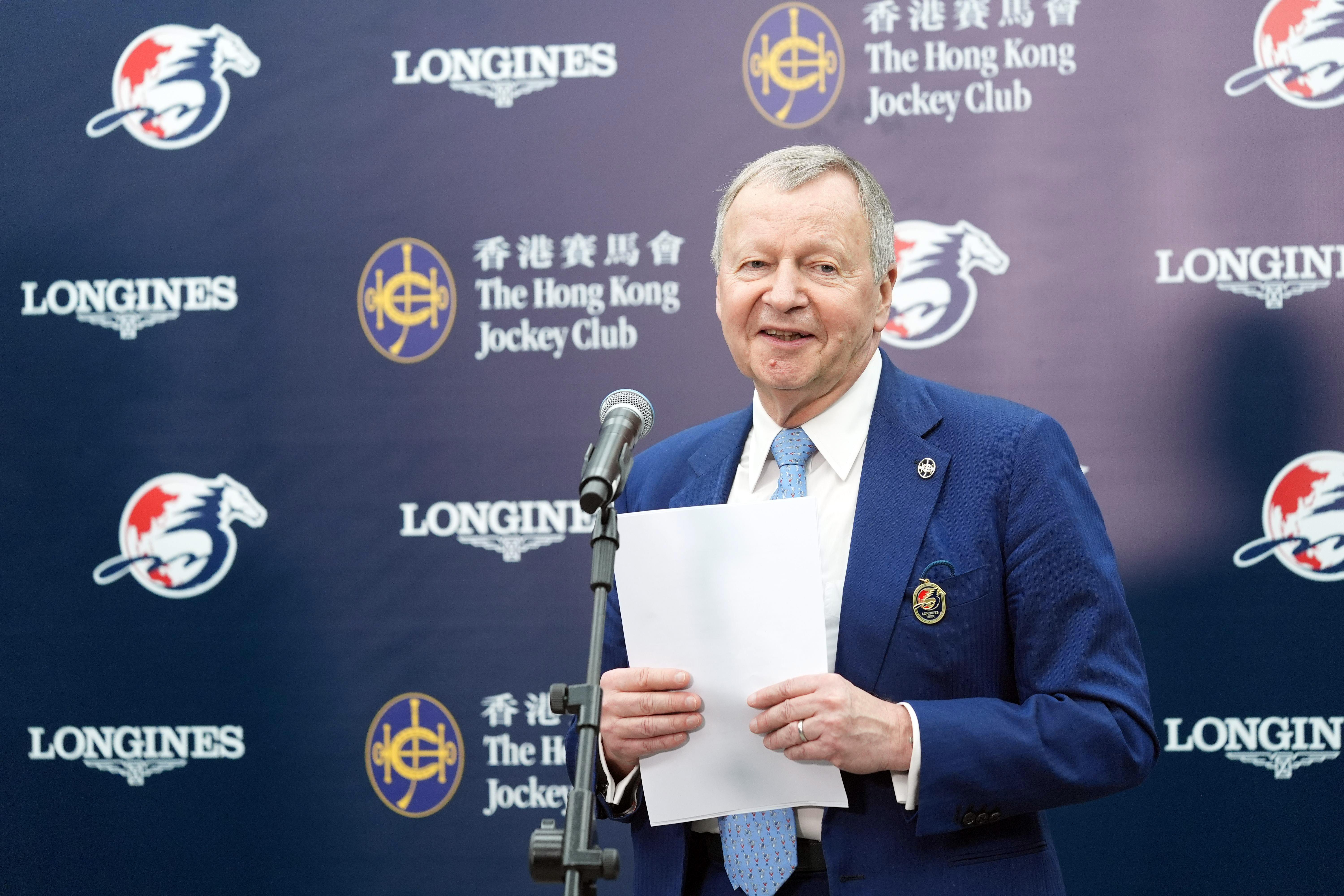 馬會行政總裁應家柏表示,今天的浪琴香港國際賽事日匯聚了頂尖的騎師和馬匹,上演了歷來其中最精彩的賽事日