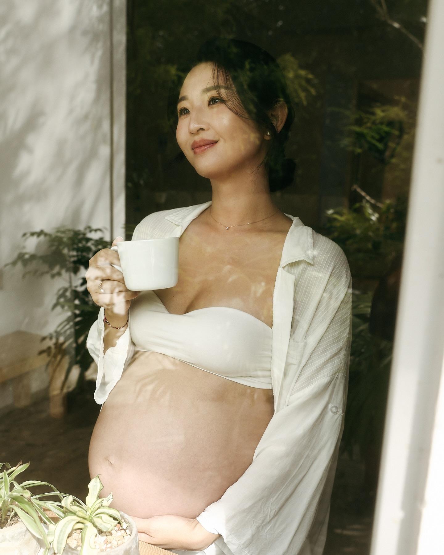 賴弘國首任太太趙筱葳今年7月公布懷孕喜訊。