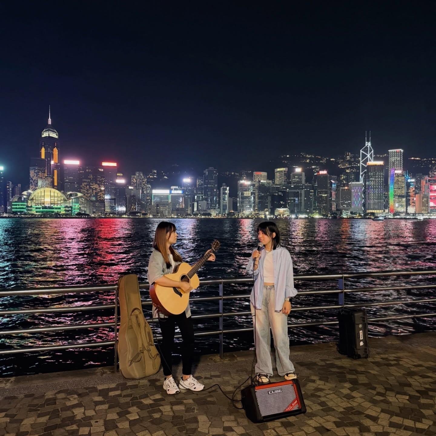 由阿詩和Wendy組成的Black Moon,今年成團10年。