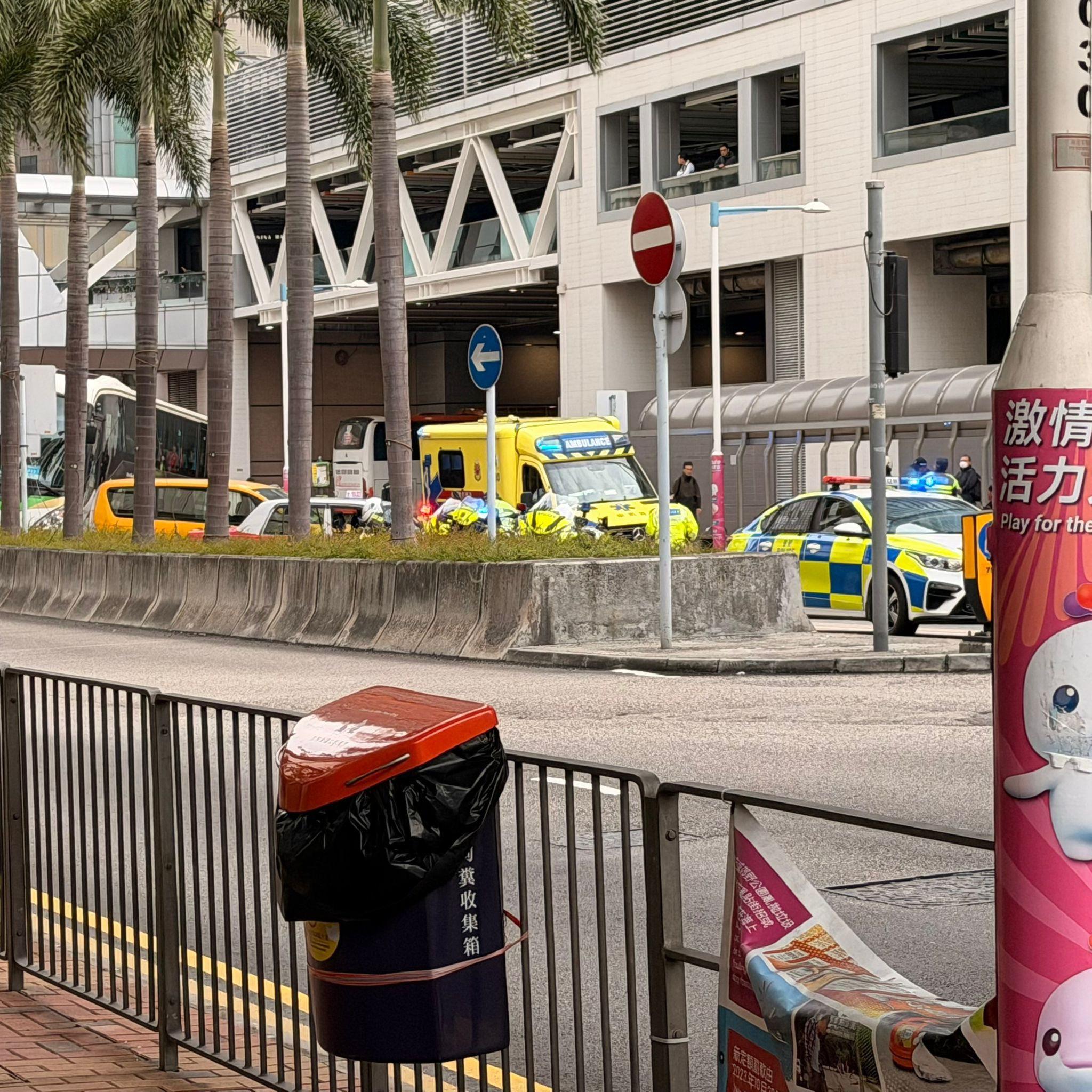 荃灣發生連環串燒車禍。(fb「車cam L(香港群組)」圖片)