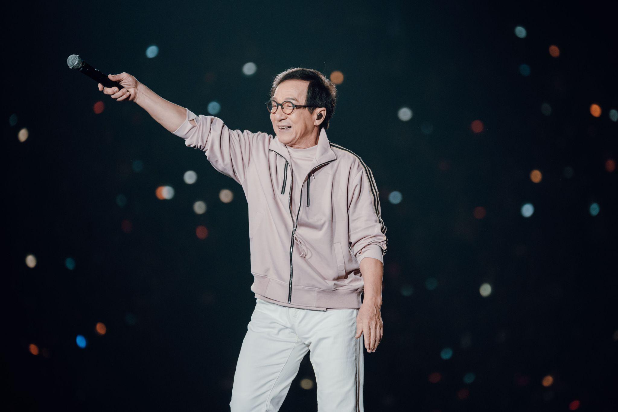 SEVENTEEN香港演唱會竟請來成龍「驚喜」站台。