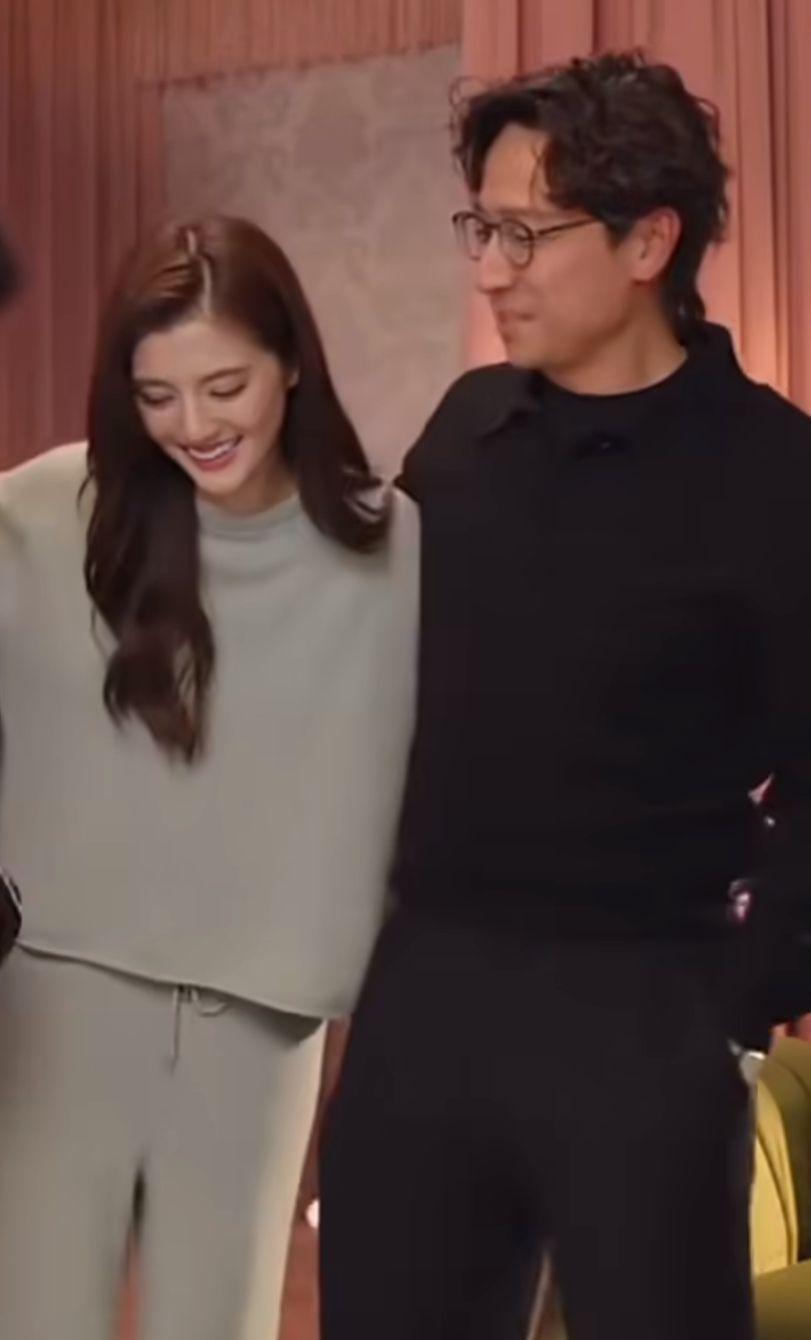 吳千語孖老公施伯雄甜蜜放閃。