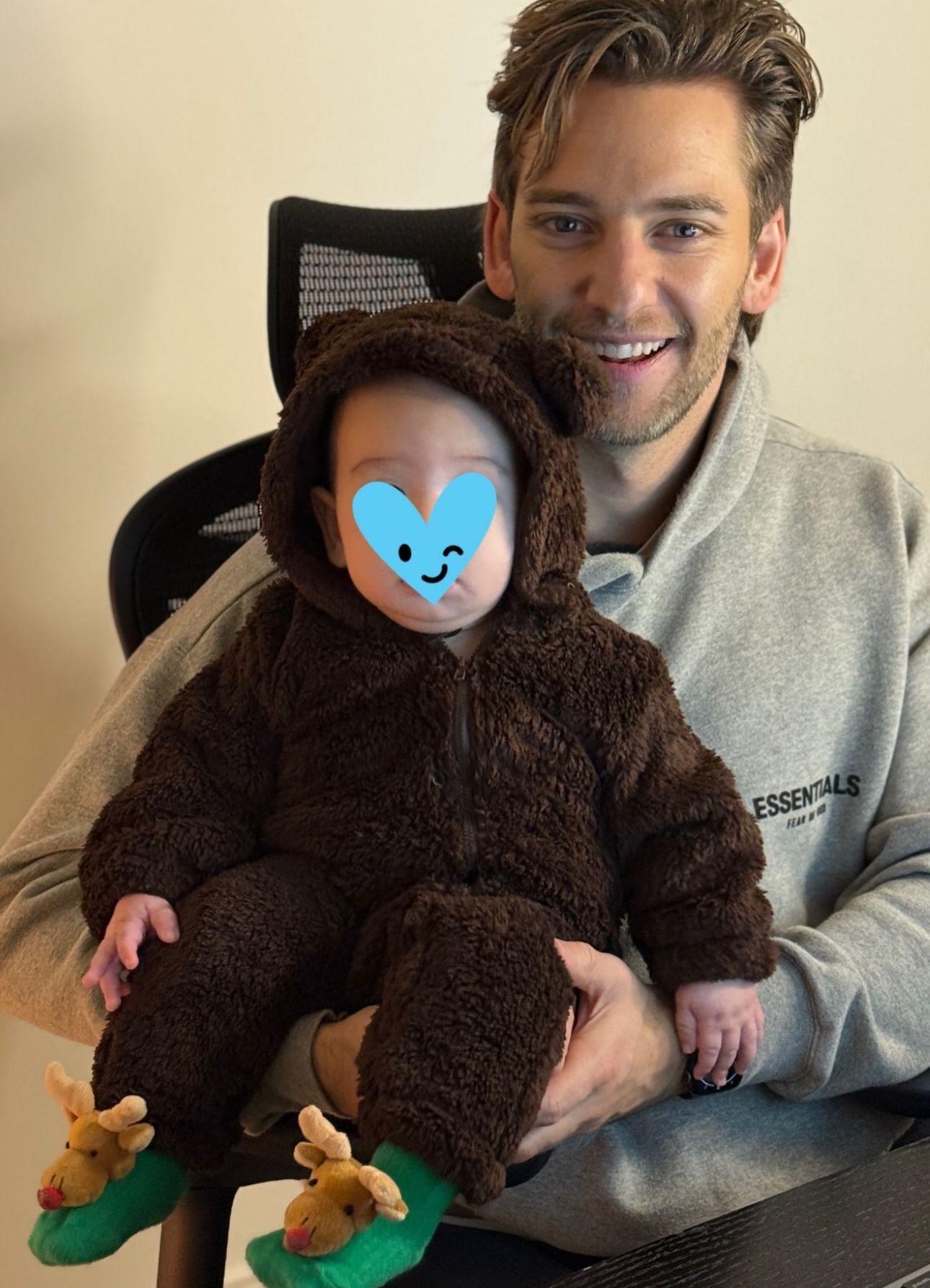 謝婷婷分享多張幸福家庭照。