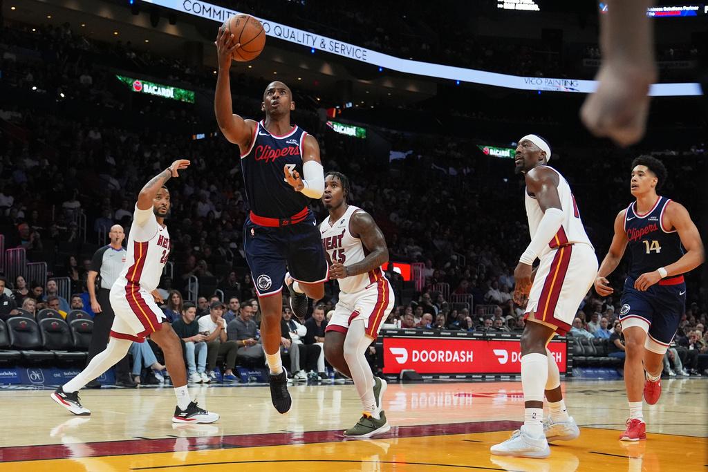 基斯保羅(Chris Paul) 有傳與快艇主教練盧爾(Tyronn Lue)不和。