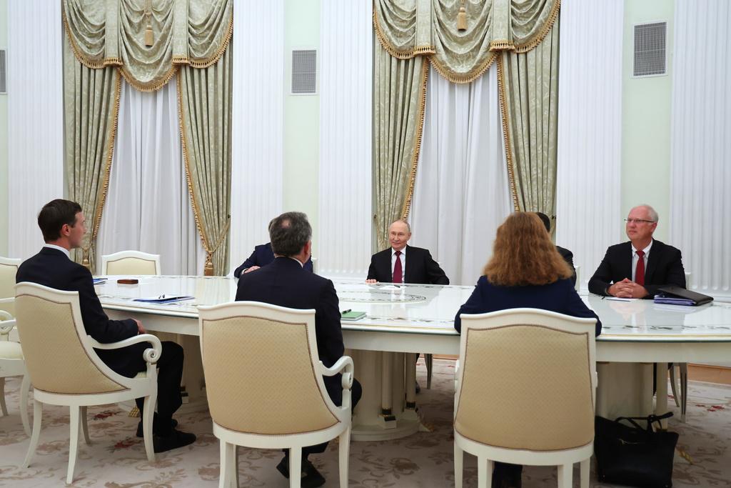 普京日前接見美國中東問題特使威特科夫,以及特朗普的女婿庫什納。(美聯社)