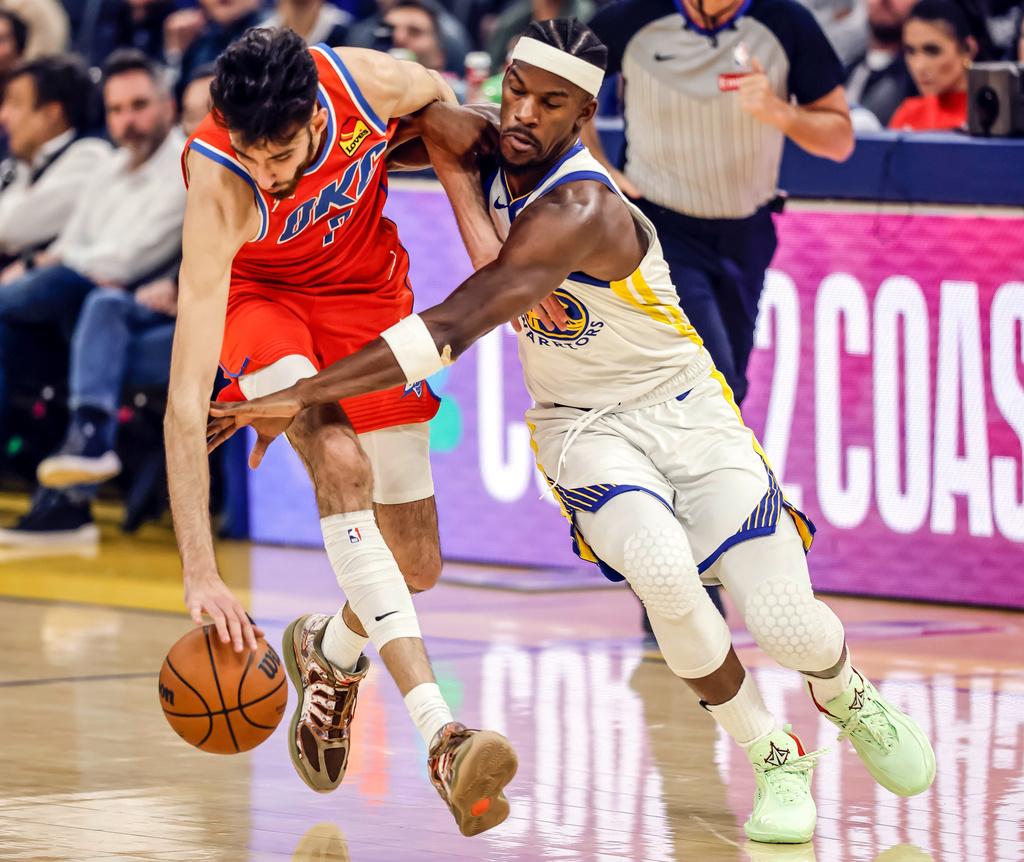 雷霆124:112擊敗勇士。(美聯社)