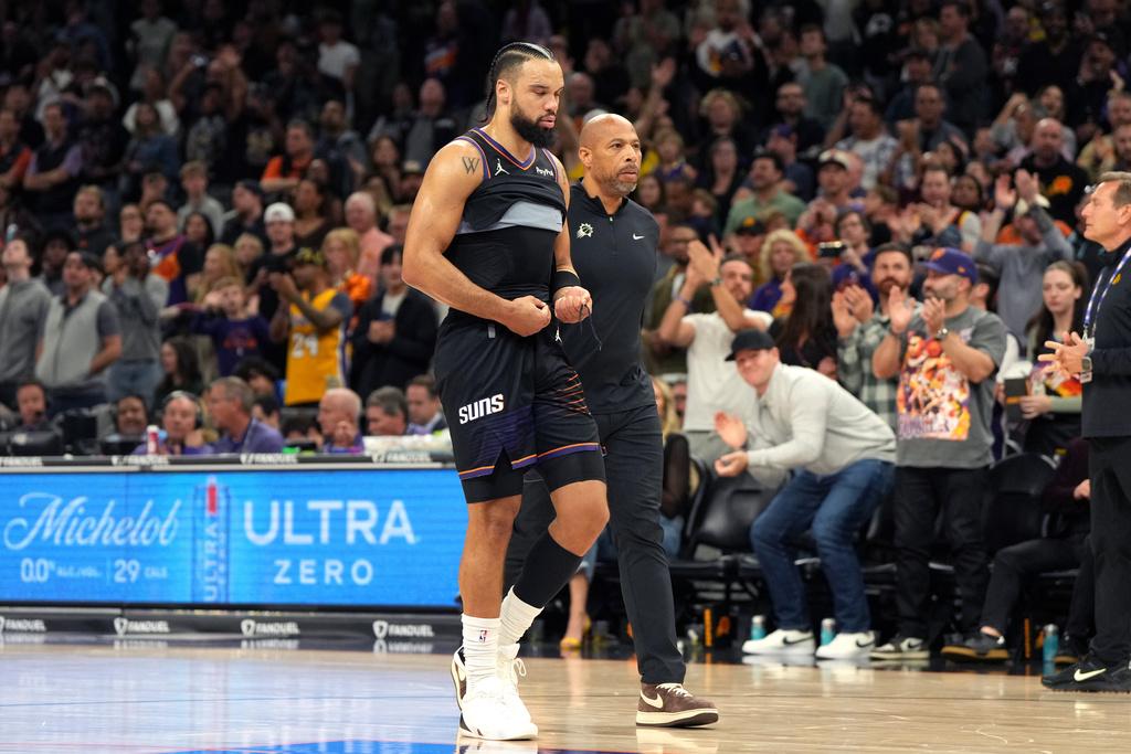 太陽的布魯克斯末段被罰離場。(美聯社)