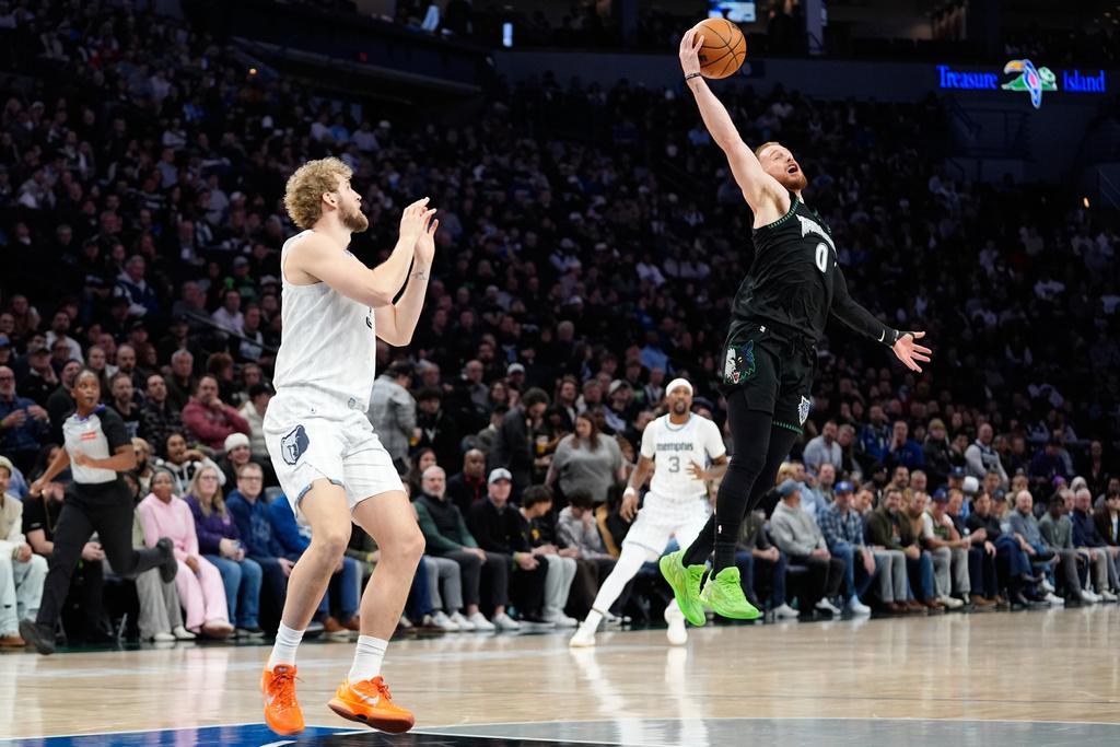 灰熊116:110擊敗木狼。(美聯社)